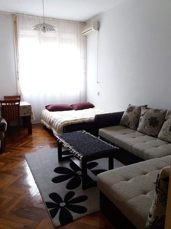 Apartment Studio Center พอดโกริกา ภายนอก รูปภาพ